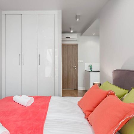Rent Like Home - Oxygen Wronia 45 II 华沙 外观 照片